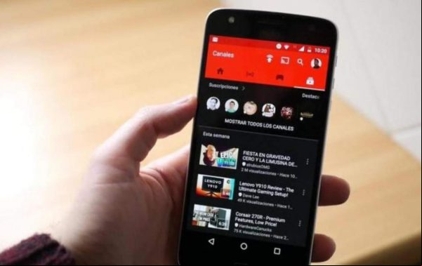 Cómo habilitar el dark mode en 10 apps móviles populares